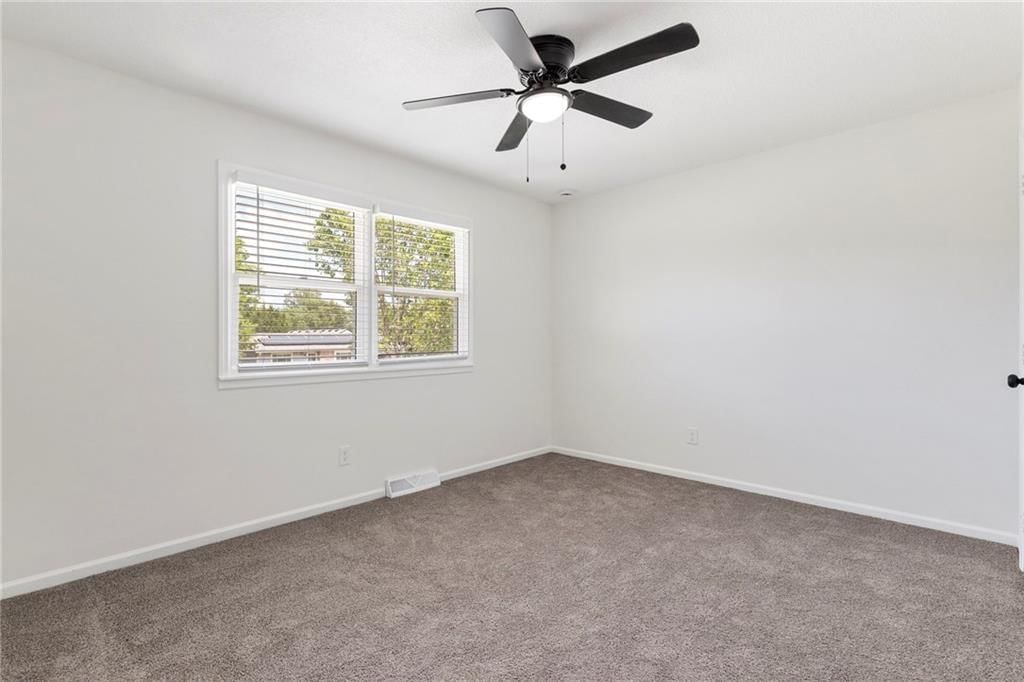 105 W Meriwood Lane — photo 13