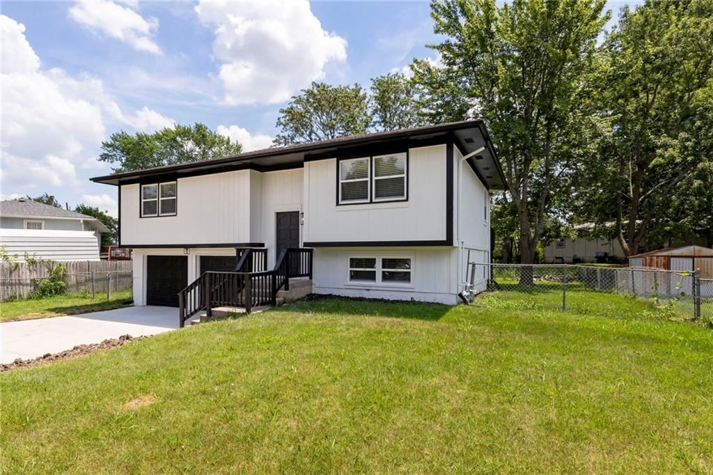 105 W Meriwood Lane — photo 36