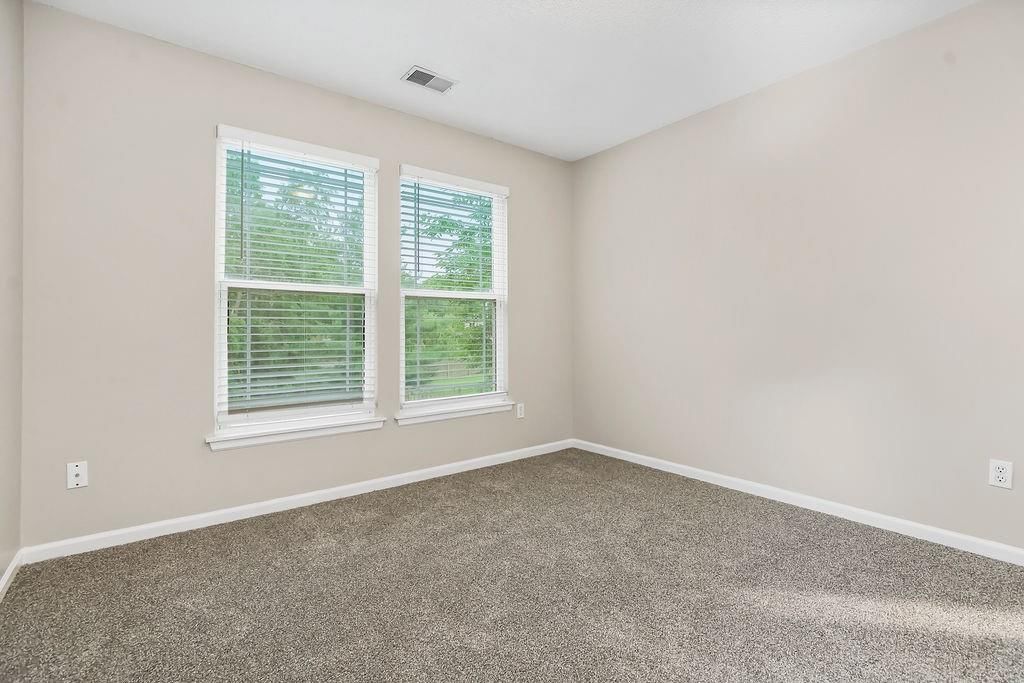 1129 SW Georgetown Drive — photo 24