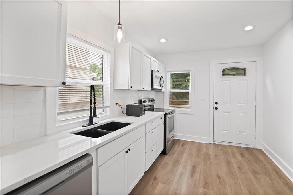 3805 Agnes Avenue — photo 4