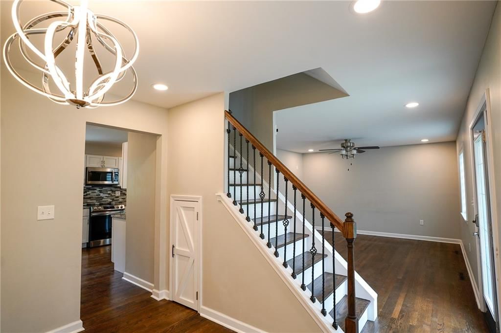Photo 3 of 38 - 3229 N 37th Street