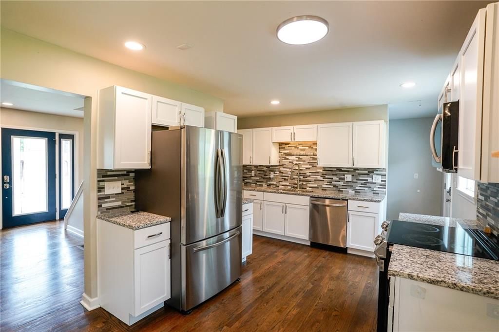Photo 7 of 38 - 3229 N 37th Street
