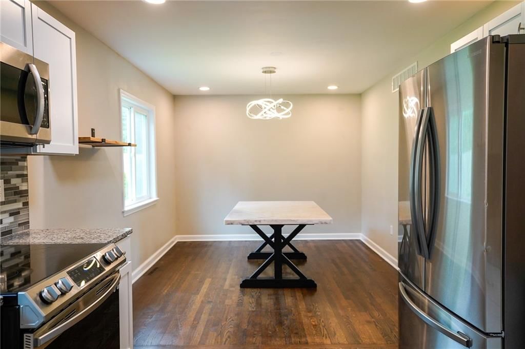 Photo 10 of 38 - 3229 N 37th Street