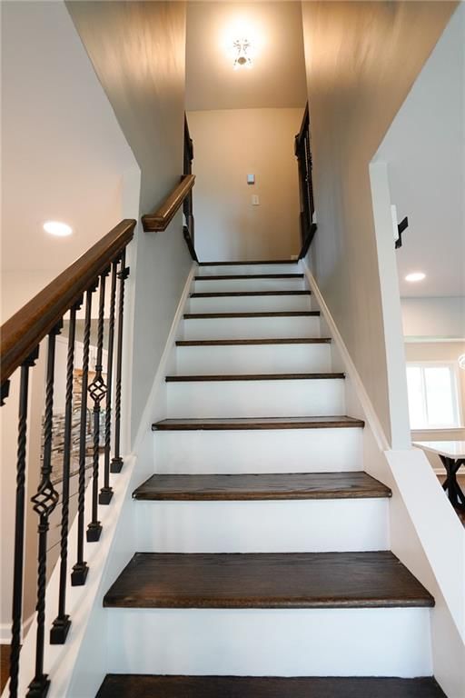 Photo 13 of 38 - 3229 N 37th Street