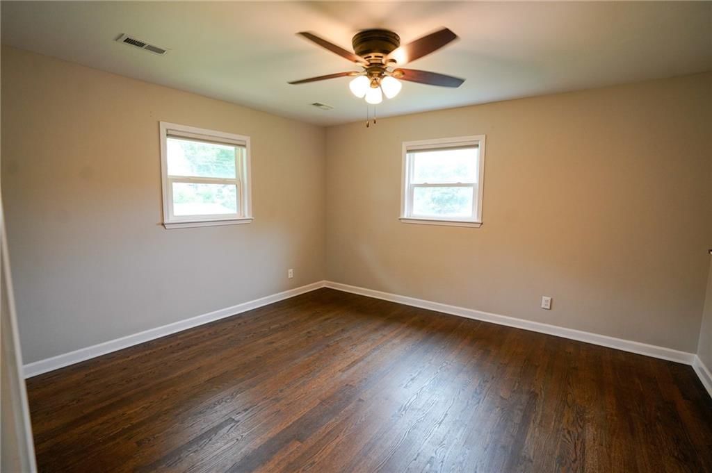 Photo 14 of 38 - 3229 N 37th Street