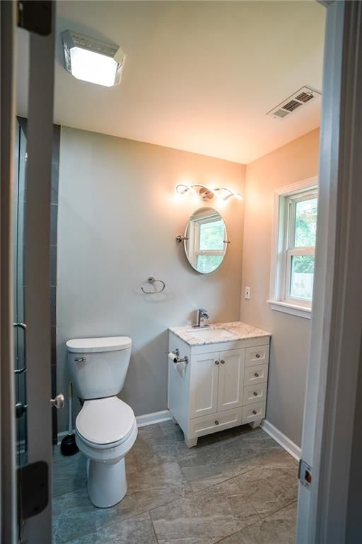 Photo 15 of 38 - 3229 N 37th Street