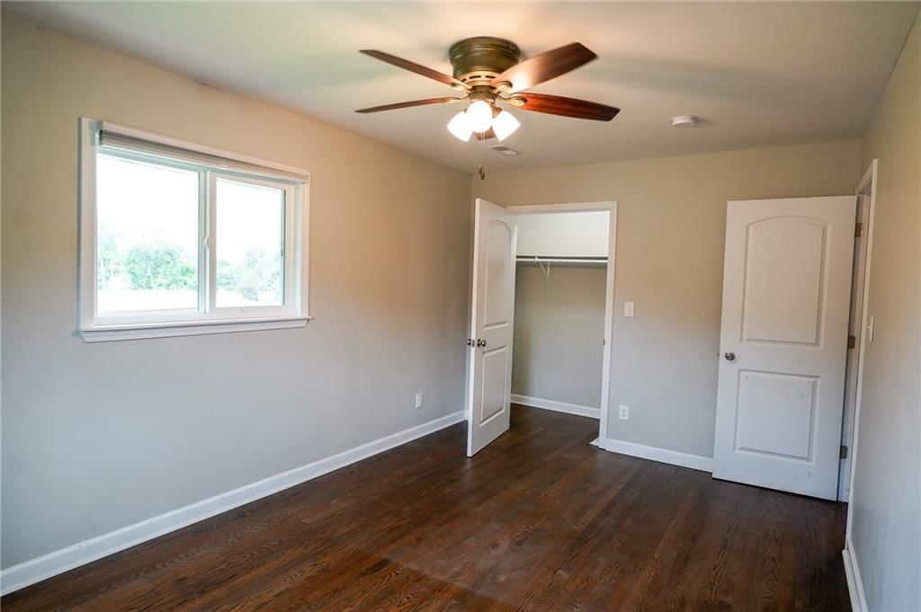 Photo 20 of 38 - 3229 N 37th Street
