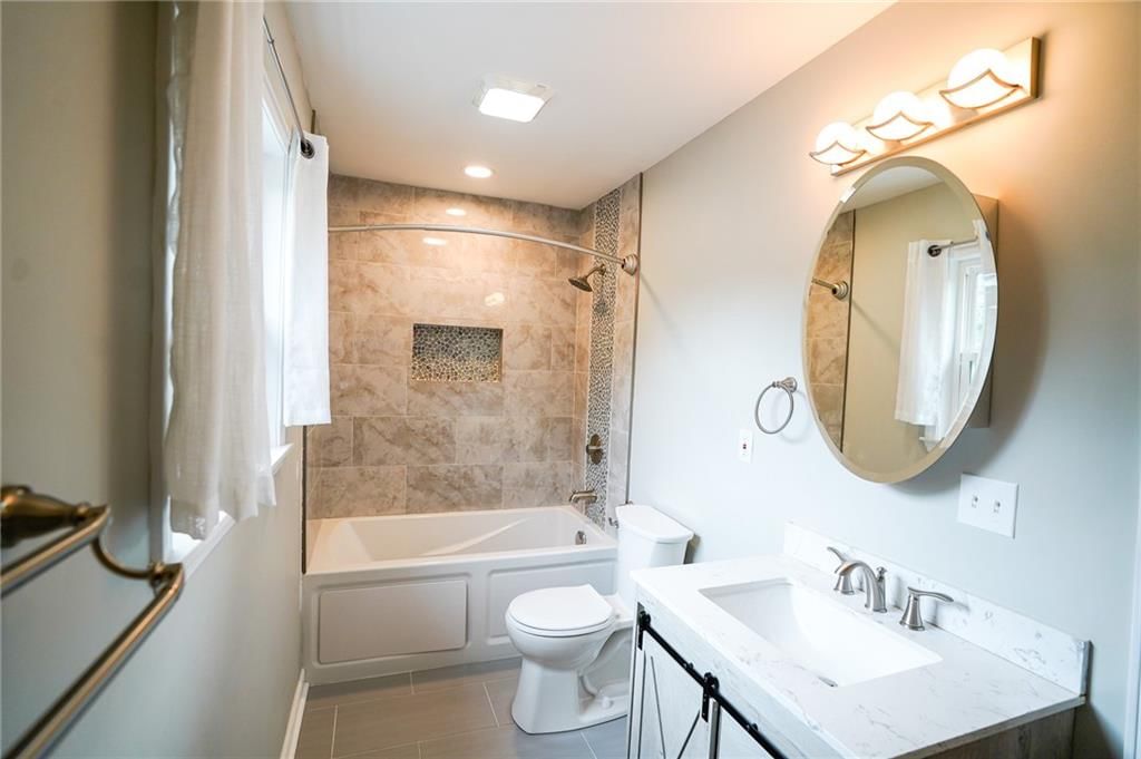 Photo 22 of 38 - 3229 N 37th Street