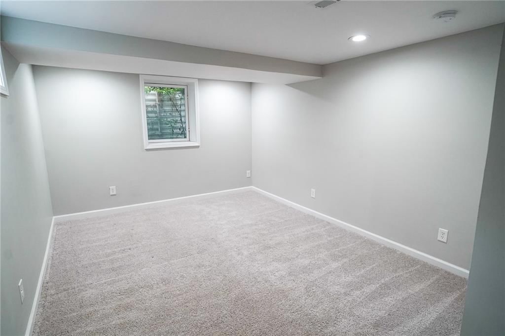 Photo 26 of 38 - 3229 N 37th Street