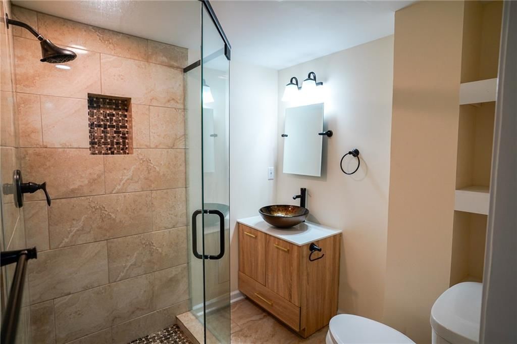 Photo 31 of 38 - 3229 N 37th Street