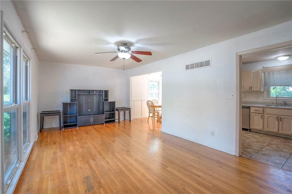 13304 Donnelly Avenue — photo 6