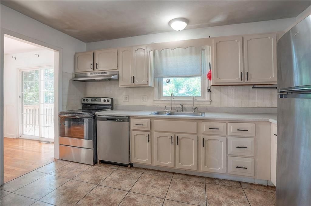 13304 Donnelly Avenue — photo 15