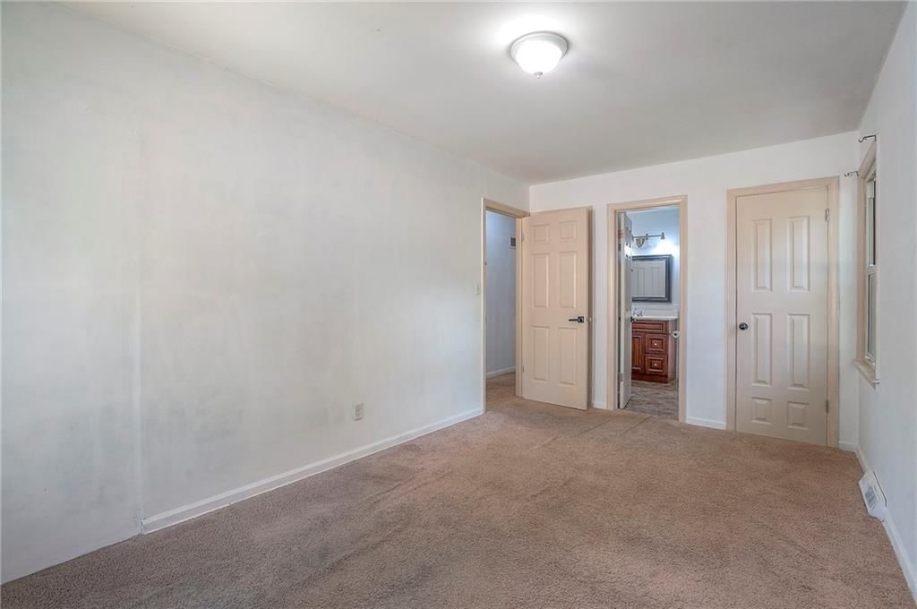13304 Donnelly Avenue — photo 32