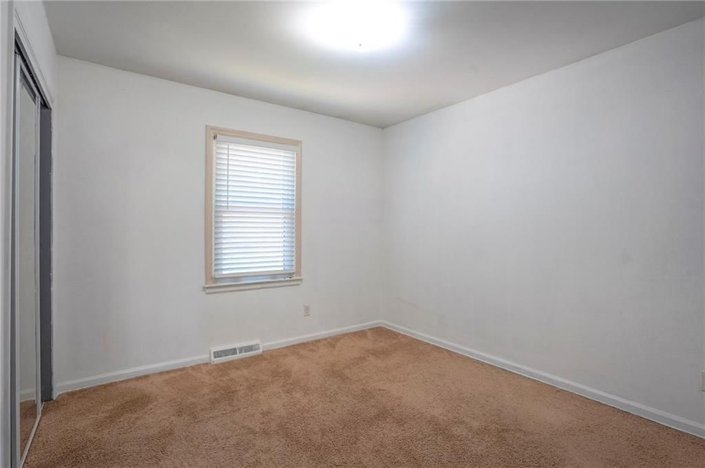 13304 Donnelly Avenue — photo 33