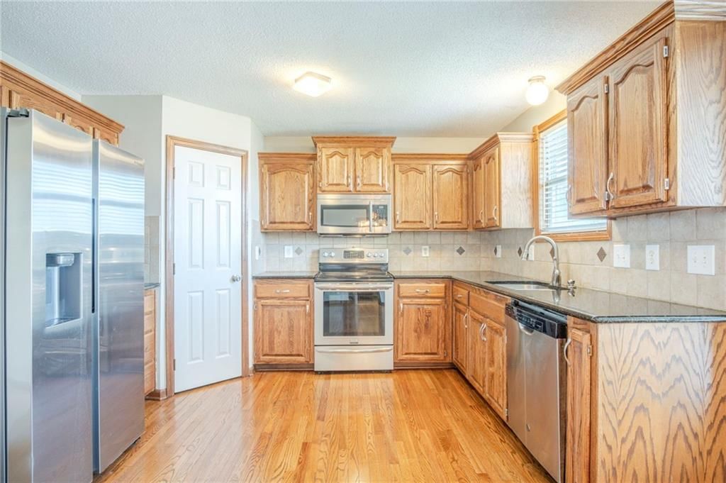 11256 N Madison Street — photo 8