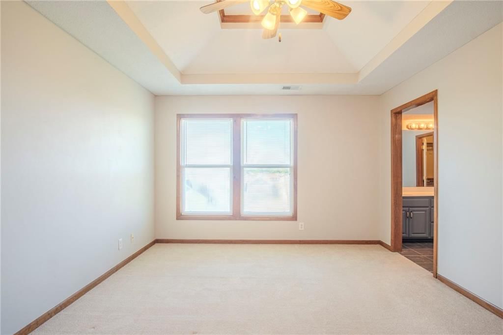 11256 N Madison Street — photo 15
