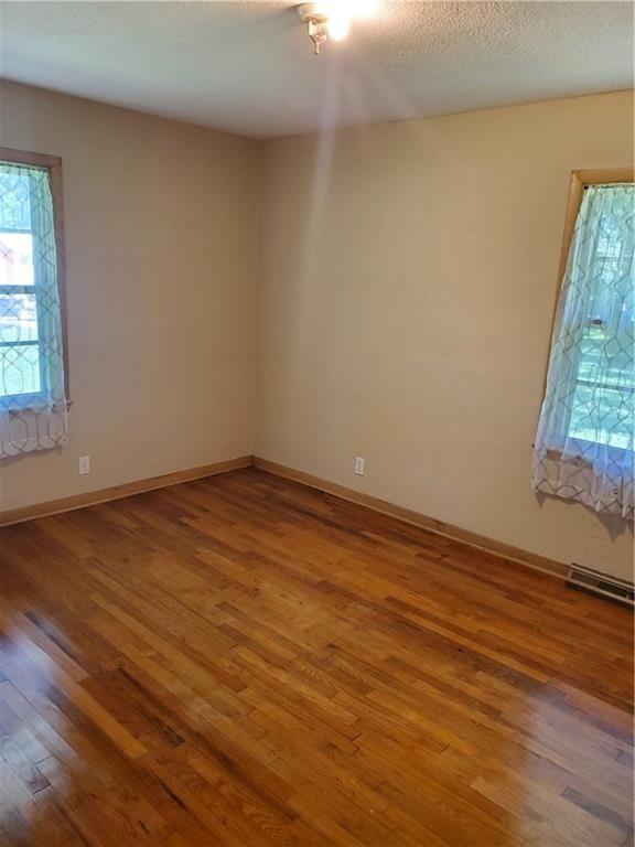 304 Swan Street — photo 11