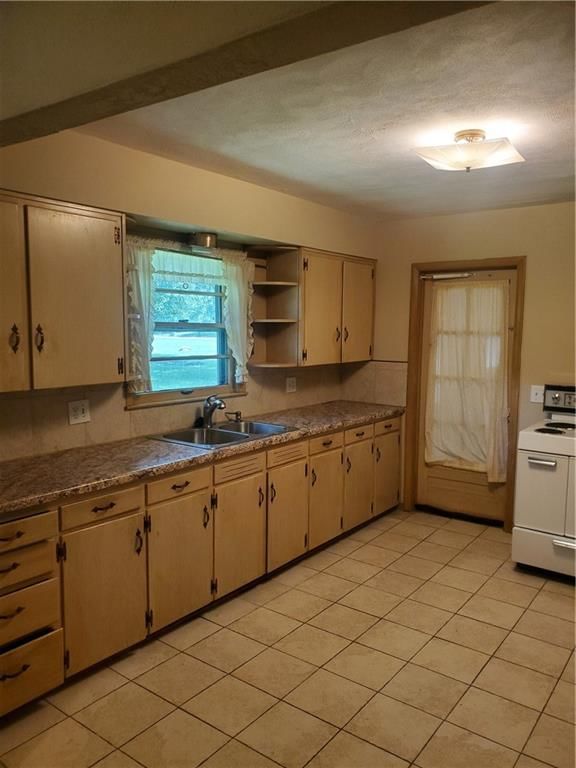 304 Swan Street — photo 15