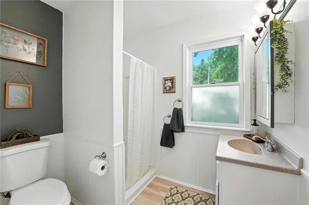 Photo 16 of 60 - 2903 E 107TH Terrace