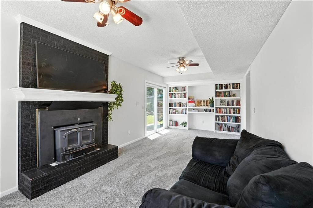 Photo 20 of 60 - 2903 E 107TH Terrace