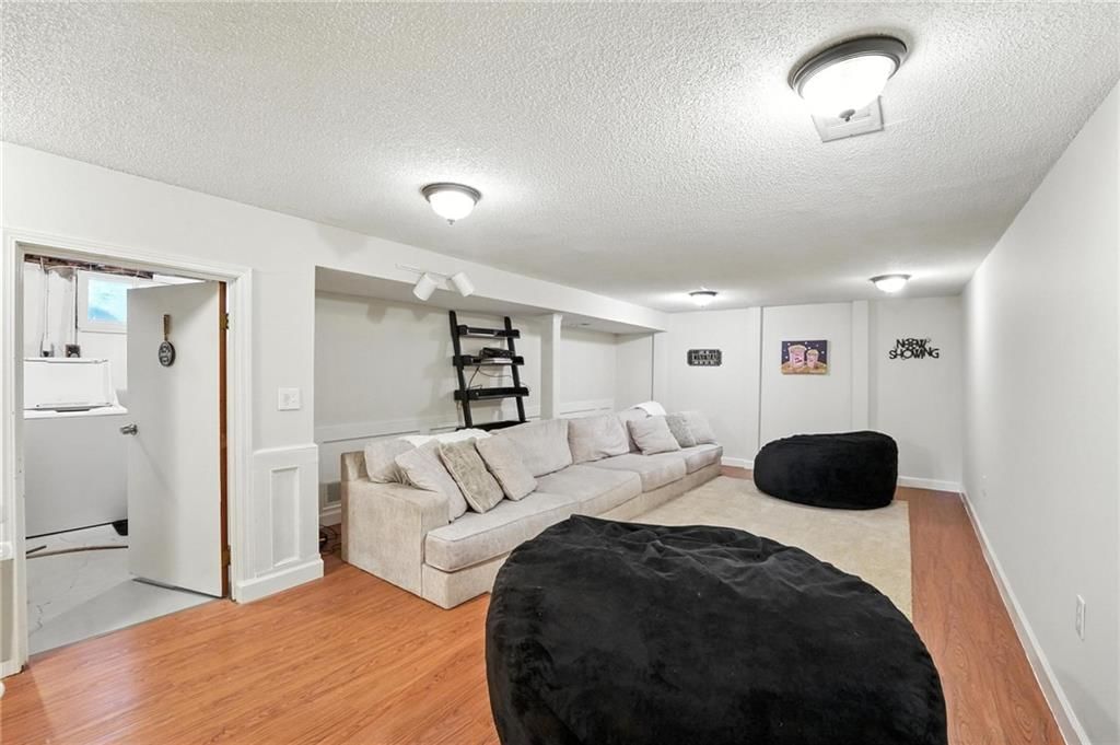 Photo 23 of 60 - 2903 E 107TH Terrace
