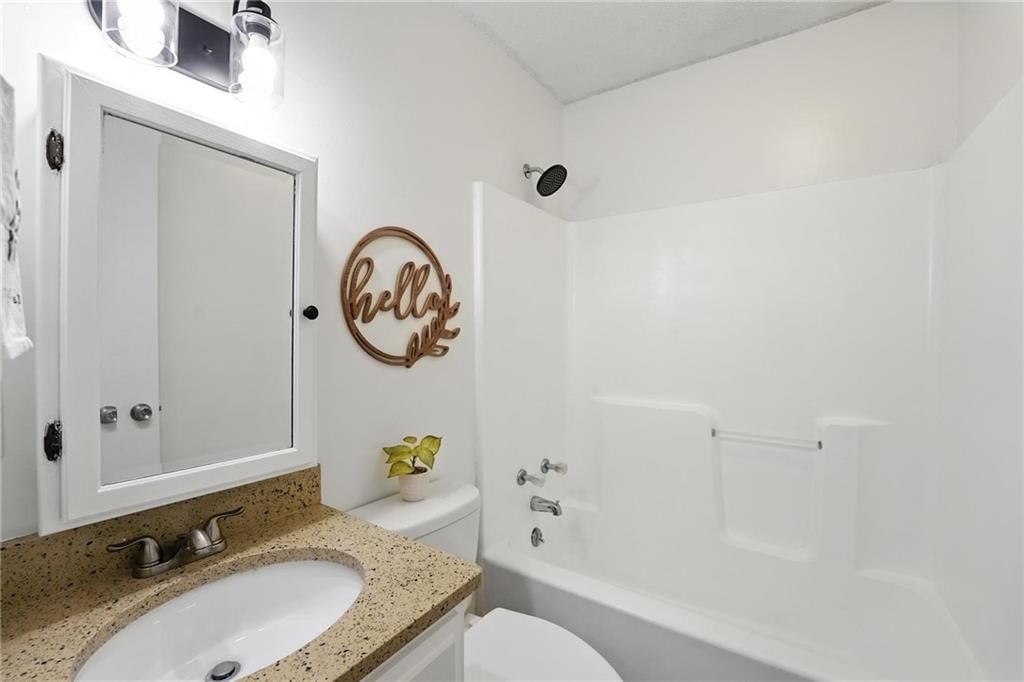 Photo 33 of 60 - 2903 E 107TH Terrace