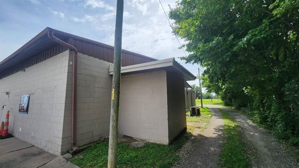 137 S East Avenue — photo 21