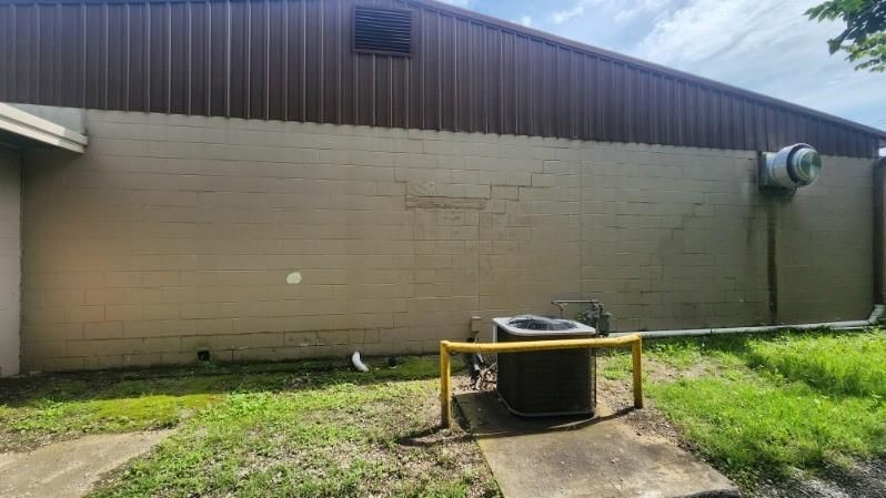 137 S East Avenue — photo 22