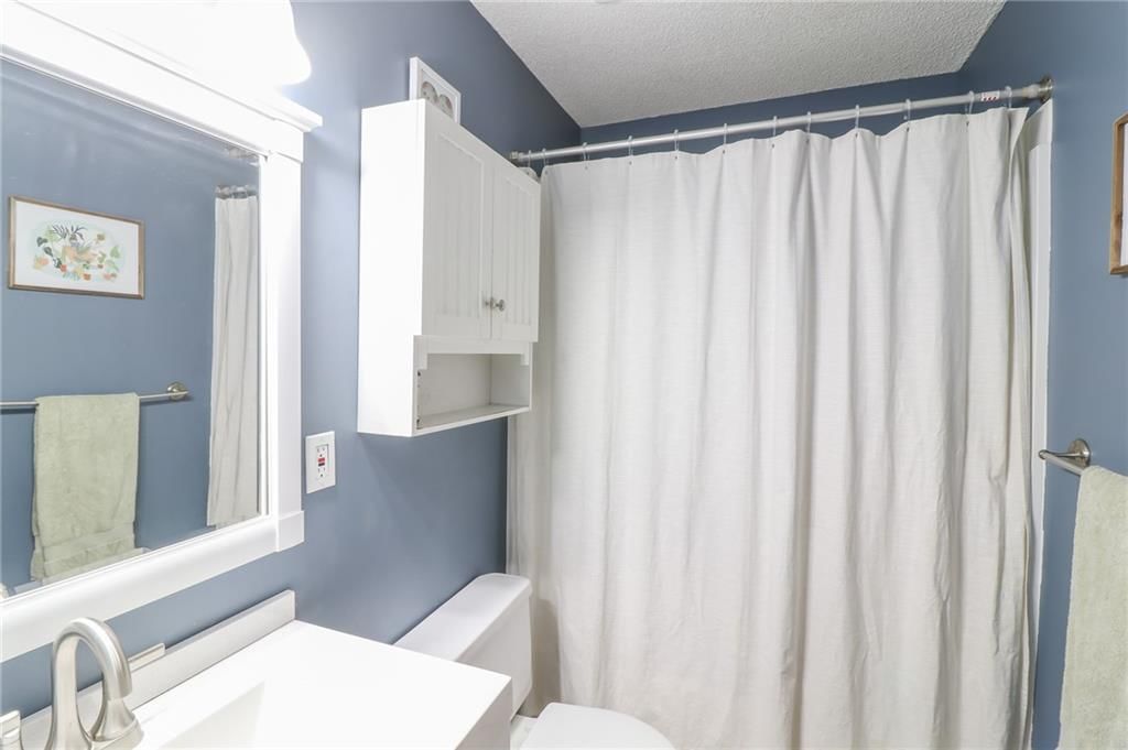 304 NE INDEPENDENCE Avenue — photo 11