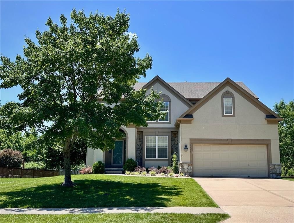 Photo 1 of 39 - 15598 S Blackfeather Street