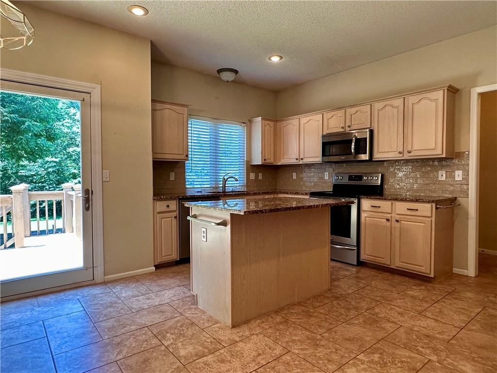 Photo 26 of 39 - 15598 S Blackfeather Street
