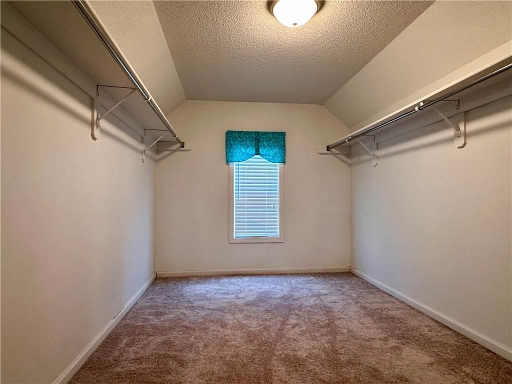 Photo 33 of 39 - 15598 S Blackfeather Street
