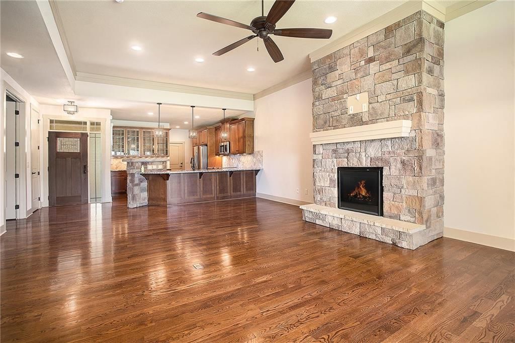 Photo 7 of 32 - 19220 W 102nd Street