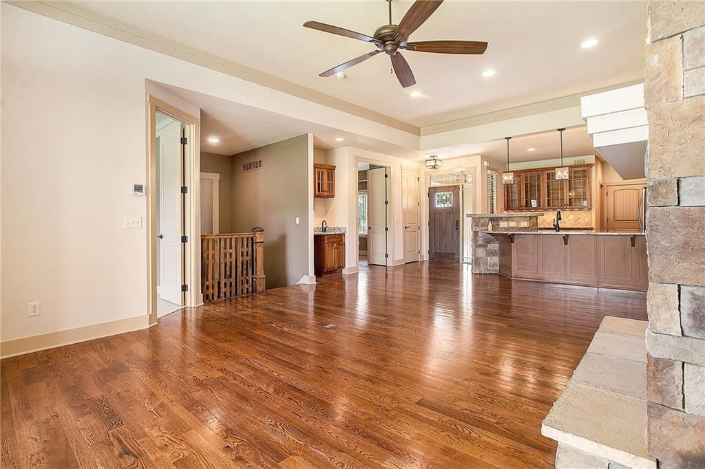 Photo 8 of 32 - 19220 W 102nd Street