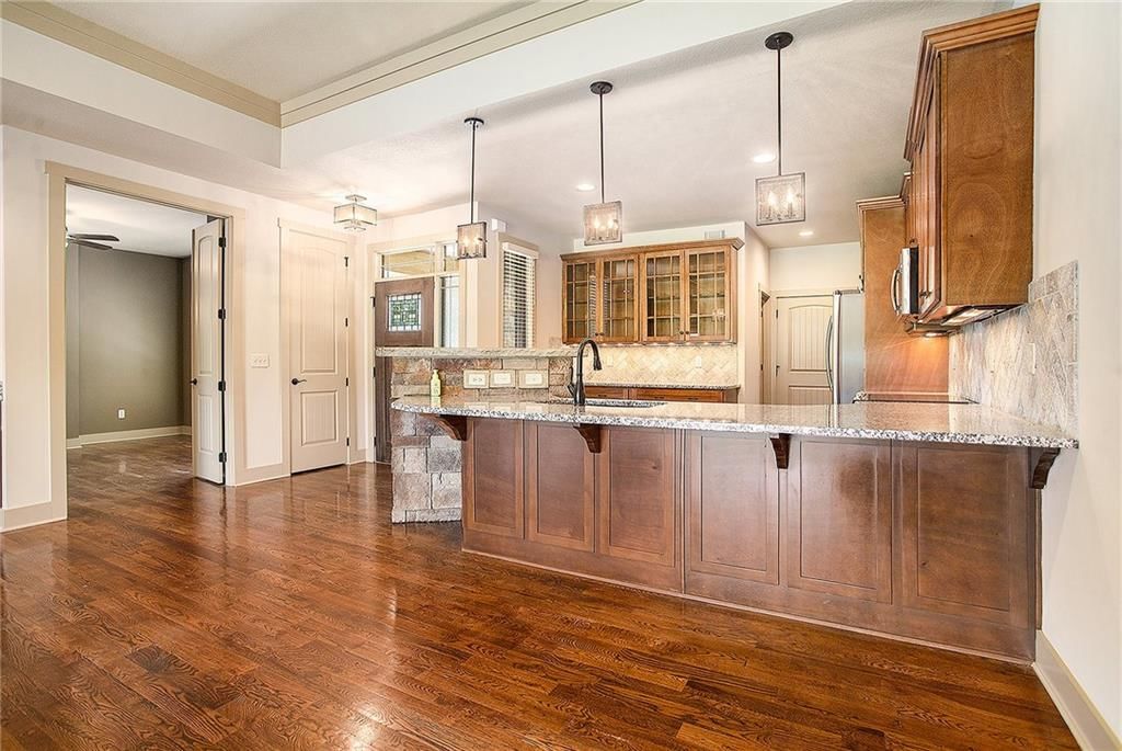 Photo 9 of 32 - 19220 W 102nd Street