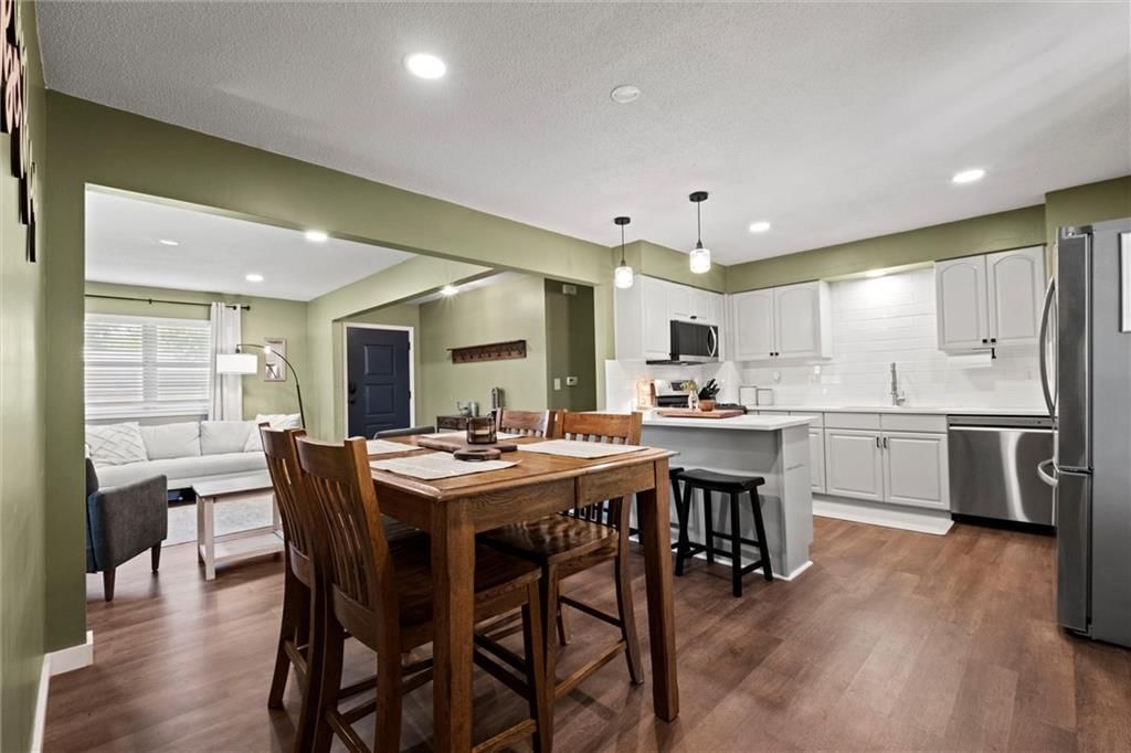 22420 W 73rd Terrace — photo 11