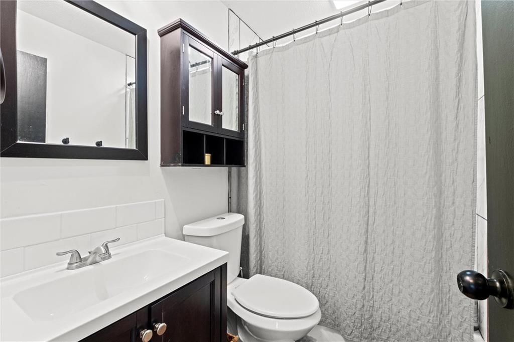 22420 W 73rd Terrace — photo 15