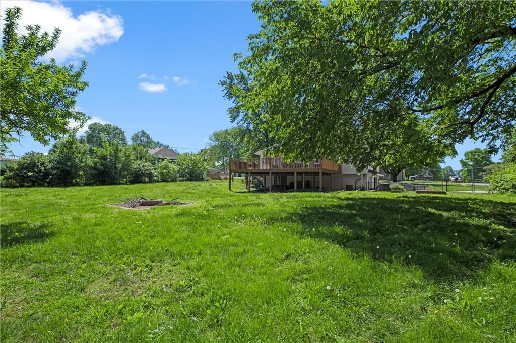 22420 W 73rd Terrace — photo 31