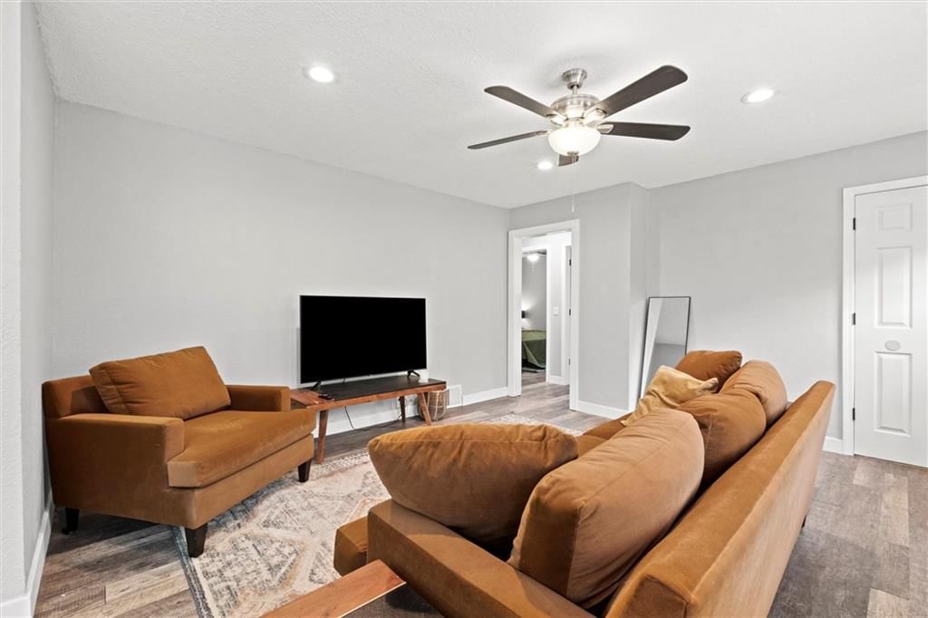 6620 Flora Avenue — photo 6
