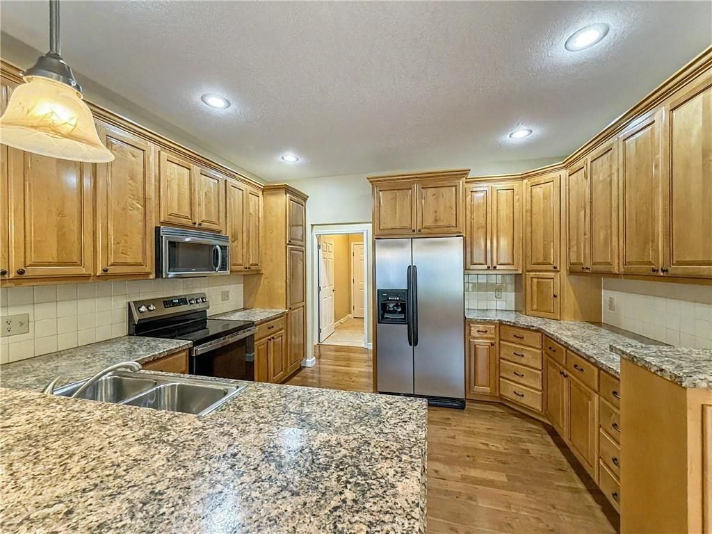 1810 Southdale Avenue — photo 11