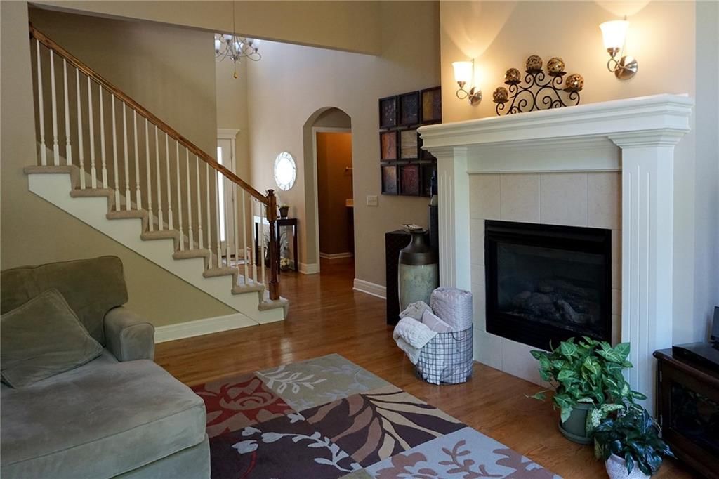 Photo 8 of 41 - 3713 NW Windburn Drive