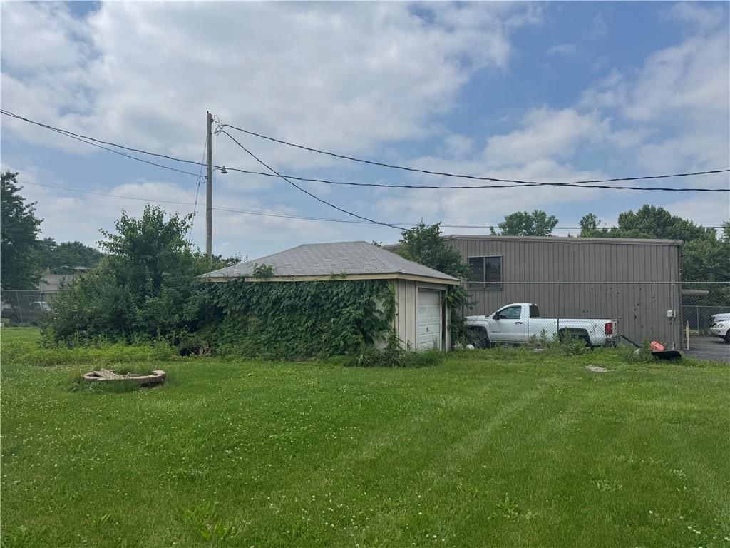 115 S Julia Street — photo 3