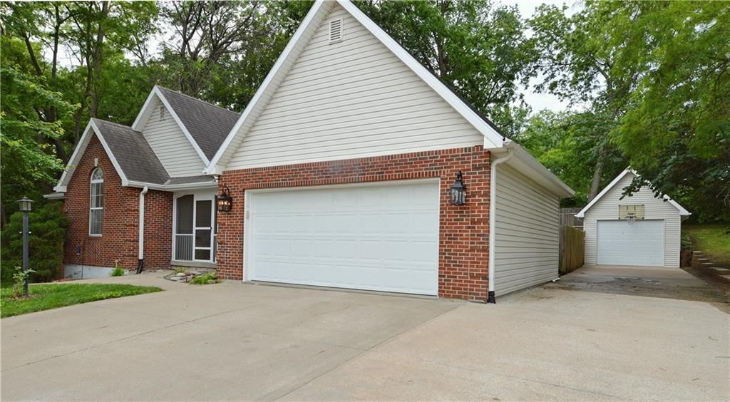 11 Chadwick Lane — photo 2