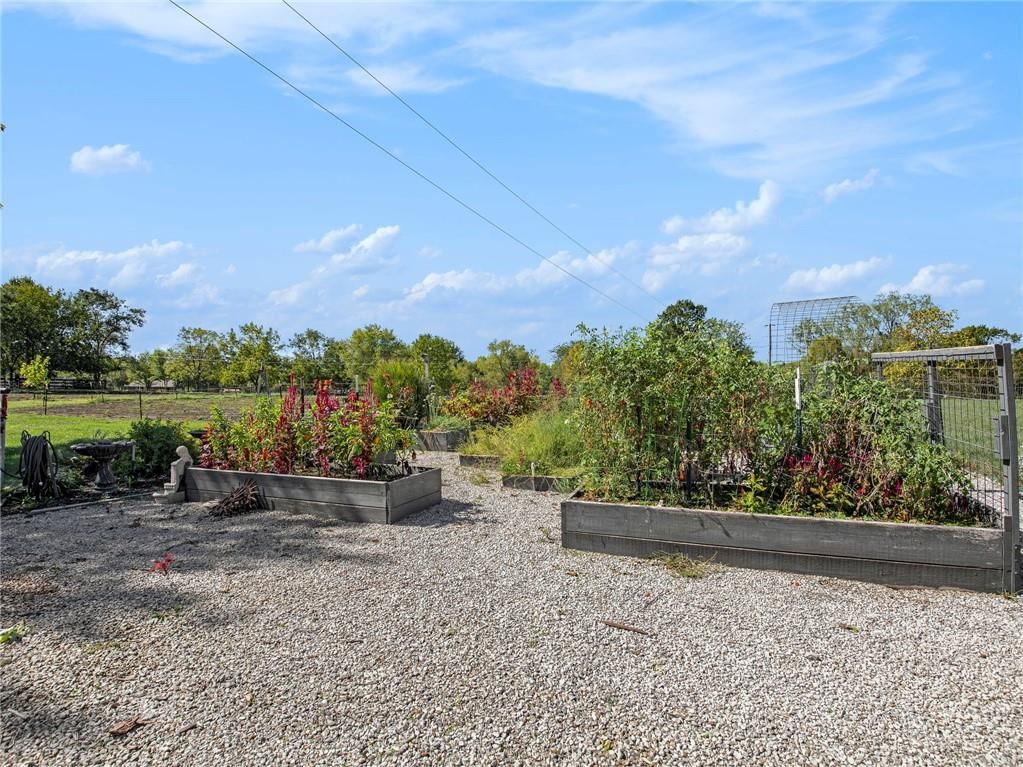 Photo 32 of 42 - 21318 S Briar Road