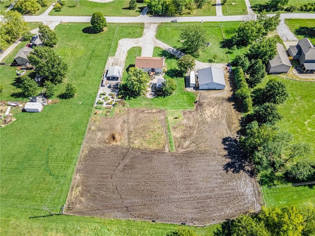 Photo 37 of 42 - 21318 S Briar Road