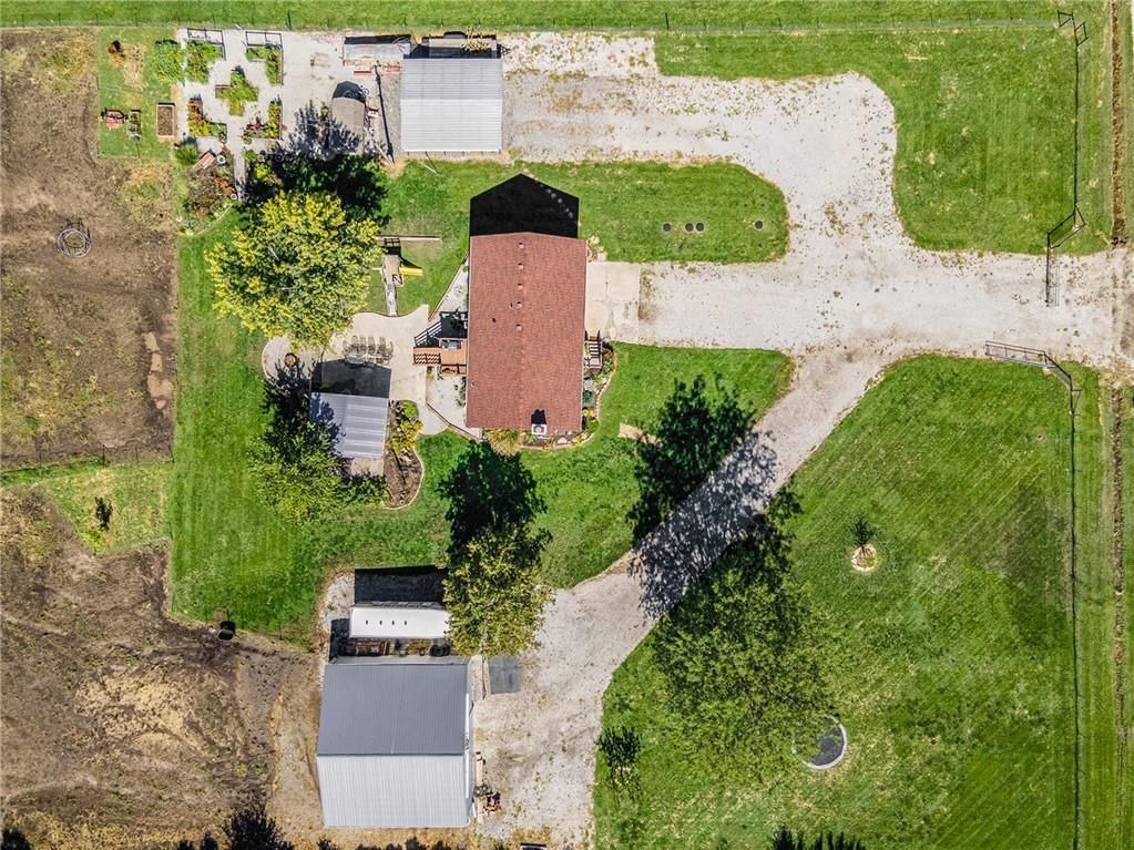 Photo 38 of 42 - 21318 S Briar Road