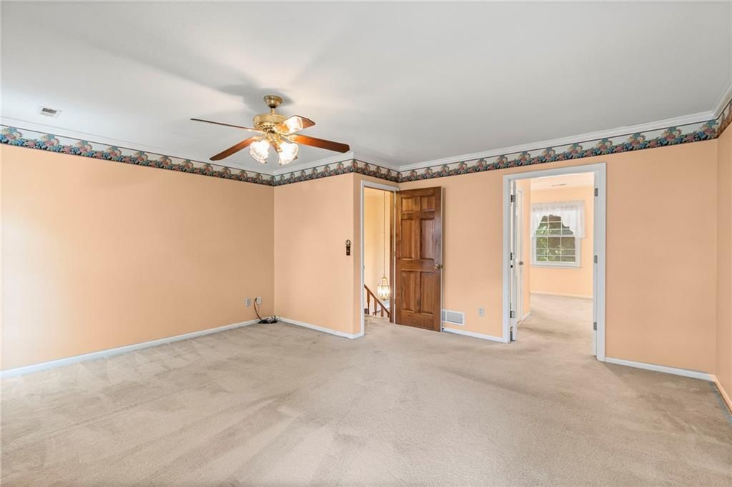 Photo 17 of 42 - 320 SW Raven Court