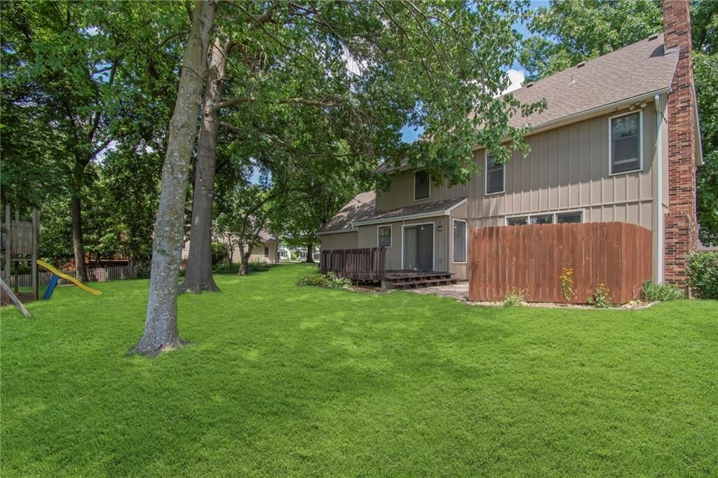 Photo 39 of 42 - 320 SW Raven Court