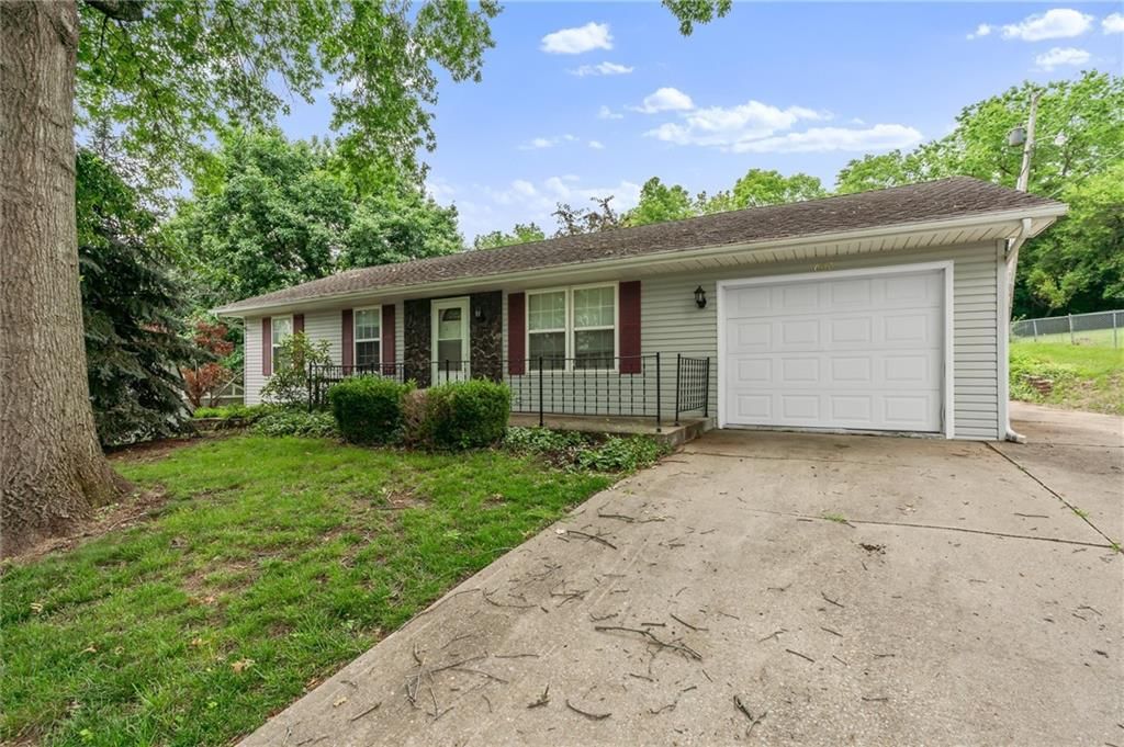 602 N Westview Drive — photo 2
