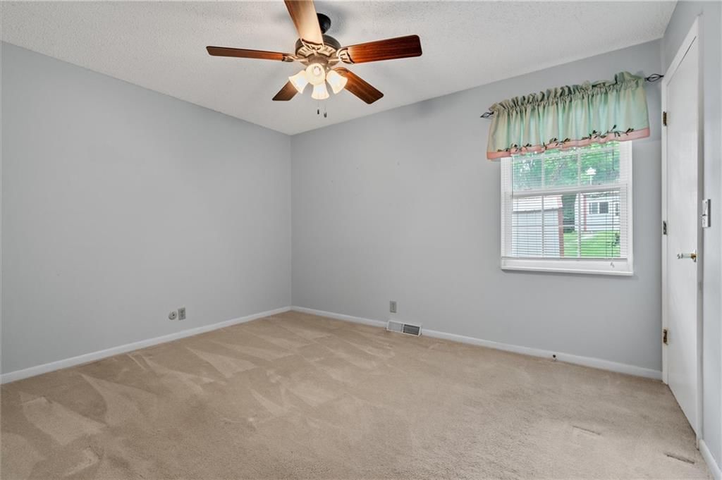 602 N Westview Drive — photo 18